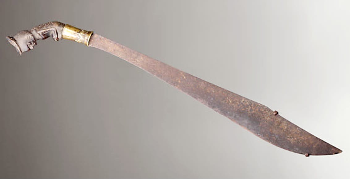 15 Senjata Tradisional Batak di Danau Toba & Medan, Sumatera Utara