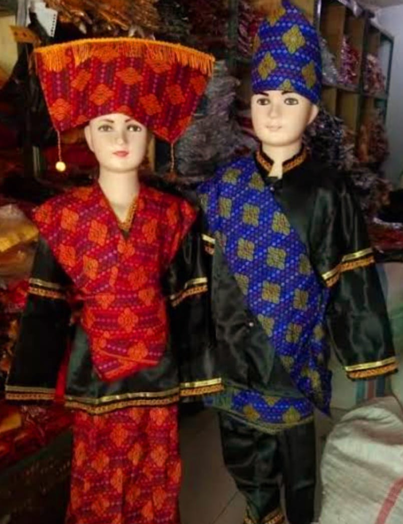 10 Baju Adat Batak di Danau Toba & Medan, Pakaian Tradisional Suku ...