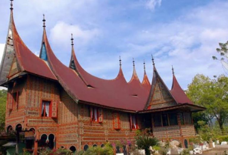15 Rumah Adat Padang Sumatera Barat, Rumah Tradisional Minangkabu